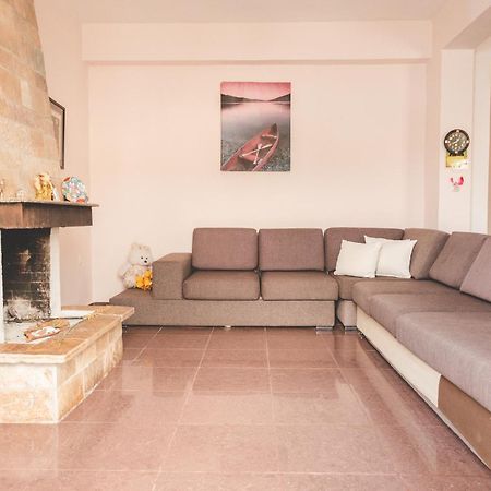 Beachfront Apartment Himare Ngoại thất bức ảnh