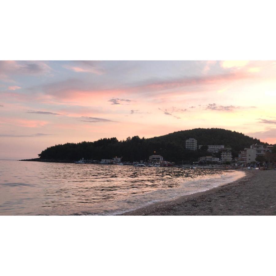 Beachfront Apartment Himare Ngoại thất bức ảnh