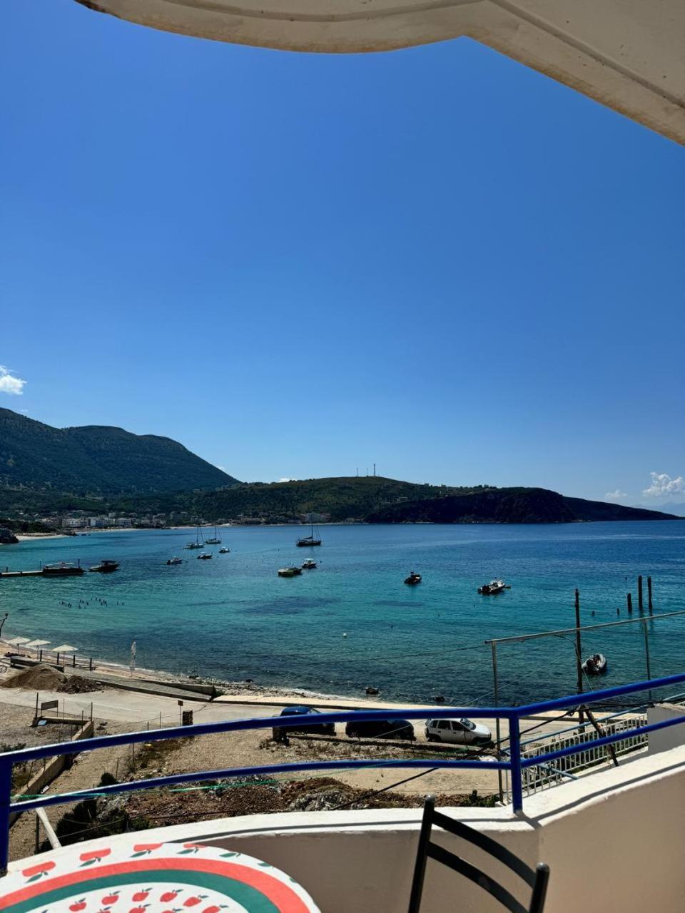 Beachfront Apartment Himare Ngoại thất bức ảnh